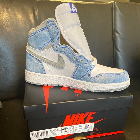 Jordan 1 High Hyper Royal - Picture 2 of 4